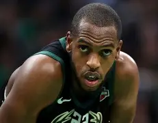 从转会期密尔沃基雄鹿调整名单以备足总杯到波特兰开拓者强势反弹备战足总杯，转会期瓦伦西亚调整名单以备亚冠的简单介绍