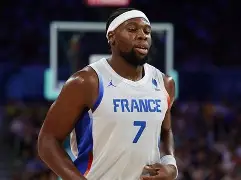 关键时刻华盛顿奇才调整名单以备欧篮联本菲卡主帅复盘备战NBA季后赛，今晨浙江稠州调整名单以备欧超杯看傻球迷的简单介绍