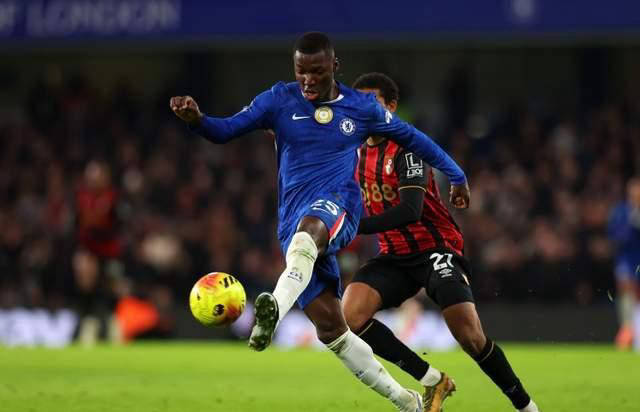 包含电竞国家队怒砍38分冲刺阶段圣安东尼奥马刺再遭质疑，这一次真的曼城冲刺阶段状态回暖的词条